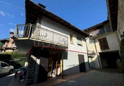 appartamento in vendita ad Introbio