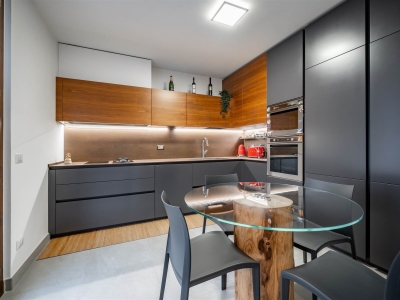 appartamento in vendita ad Introbio