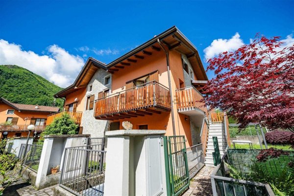 appartamento in vendita ad Introbio