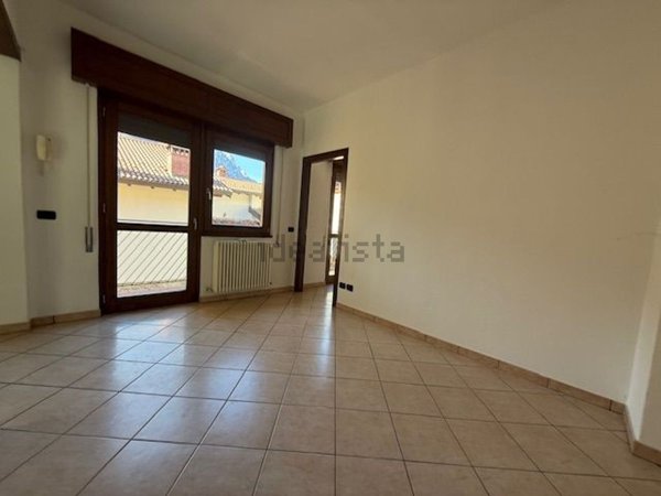 appartamento in vendita ad Introbio