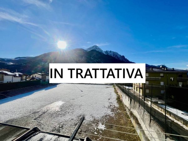 appartamento in vendita ad Introbio