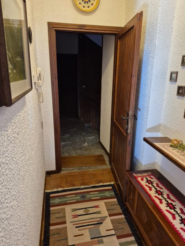 appartamento in vendita ad Introbio