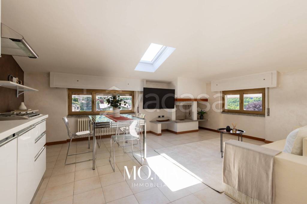 appartamento in vendita ad Introbio