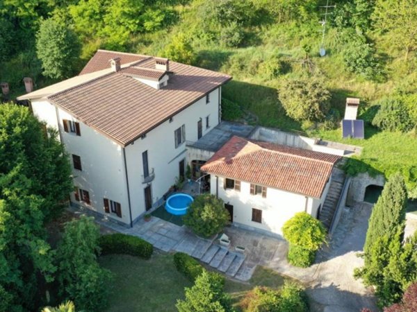 casa indipendente in vendita a Lecco in zona Castello