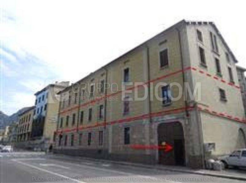 appartamento in vendita a Lecco in zona Lecco Centro