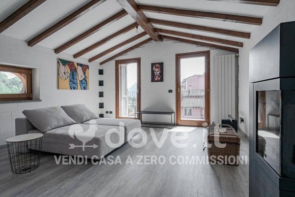 appartamento in vendita a Lecco in zona Olate