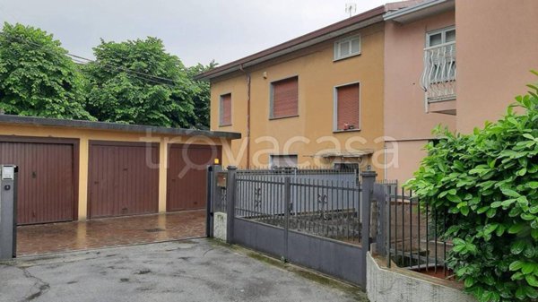 appartamento in vendita a Lecco in zona Chiuso