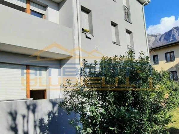 appartamento in vendita a Lecco in zona Laorca