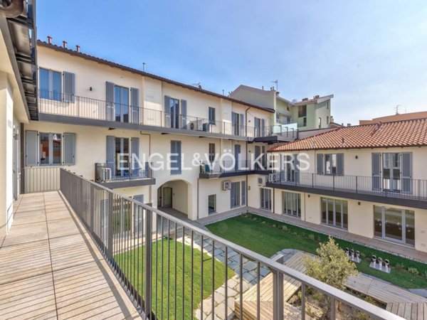 appartamento in vendita a Lecco in zona Lecco Centro