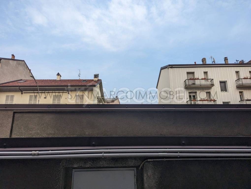 appartamento in vendita a Lecco in zona Lecco Centro