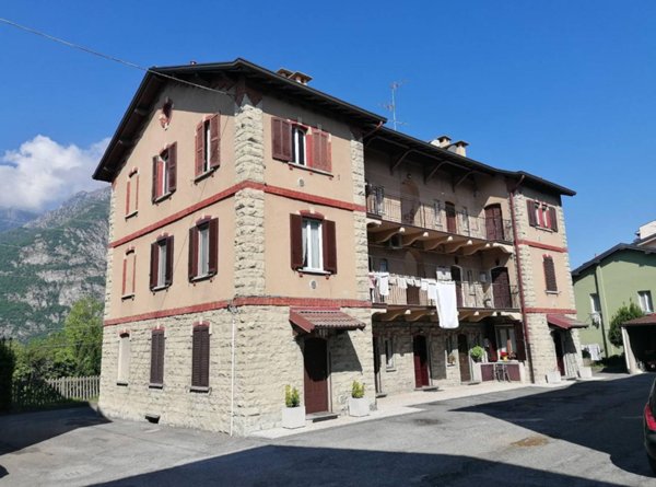 appartamento in vendita a Lecco in zona Viale Turati