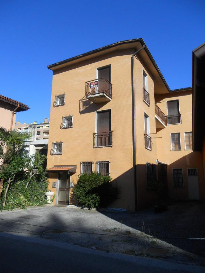 casa indipendente in vendita a Lecco in zona San Giovanni