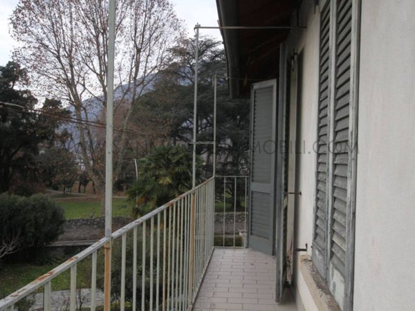 casa indipendente in vendita a Lecco in zona Chiuso
