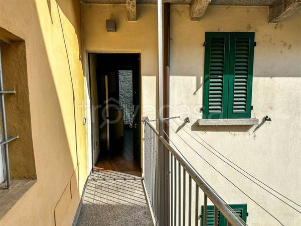 appartamento in vendita a Lecco in zona Lecco Centro