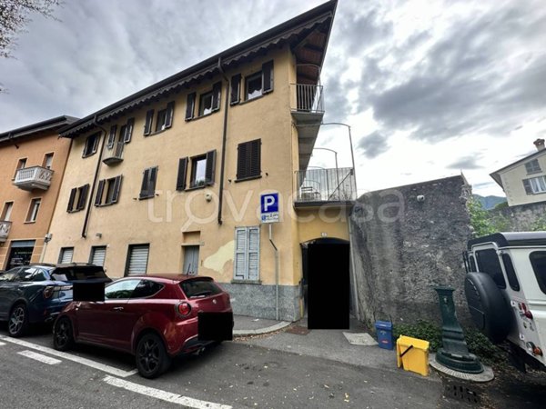 appartamento in vendita a Lecco in zona Lecco Centro