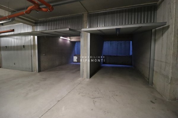 ufficio in vendita a Lecco in zona Olate