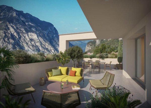 appartamento in vendita a Lecco in zona Castello