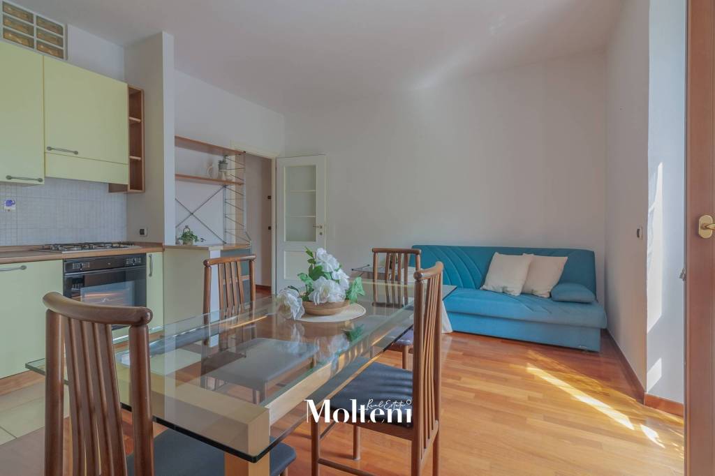 appartamento in vendita a Lecco in zona Lecco Centro