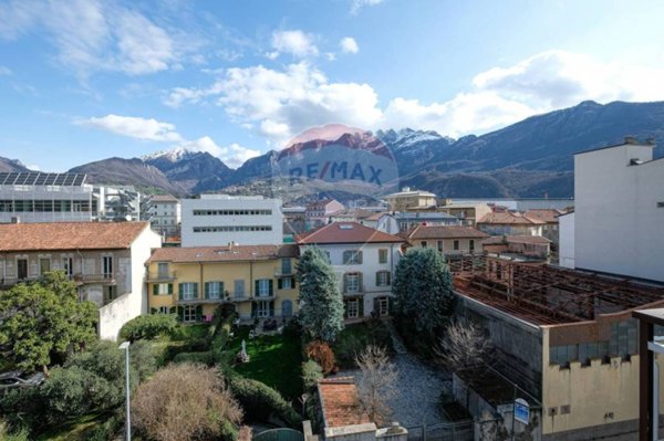 appartamento in vendita a Lecco in zona Pescarenico