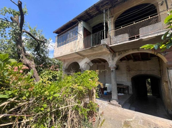 casale in vendita a Lecco in zona Chiuso