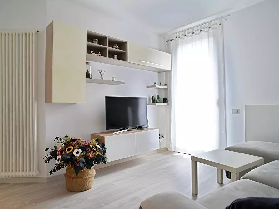 appartamento in vendita a Lecco in zona Lecco Centro
