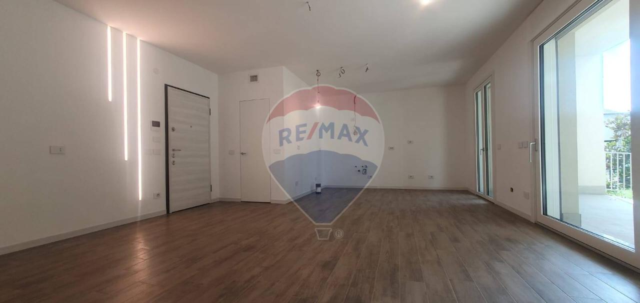 appartamento in vendita a Lecco in zona Germanedo