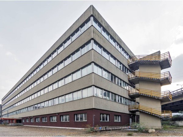 intera palazzina in vendita a Lecco in zona Chiuso
