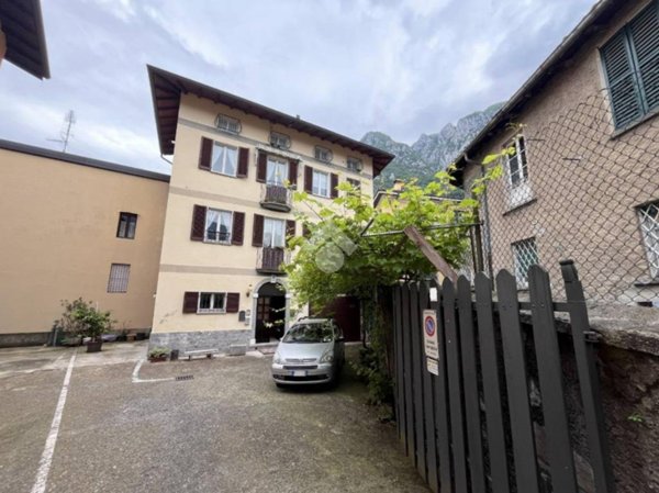 appartamento in vendita a Lecco in zona Rancio