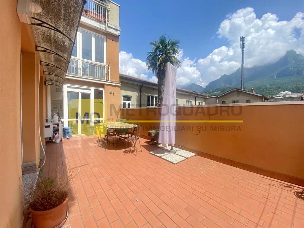 appartamento in vendita a Lecco in zona Viale Turati
