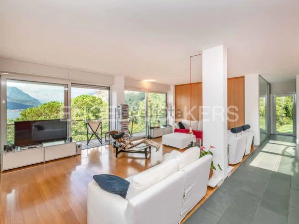 casa indipendente in vendita a Lecco