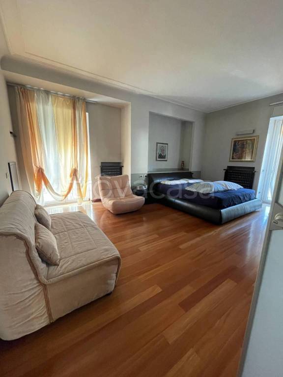 appartamento in vendita a Lecco in zona Lecco Centro