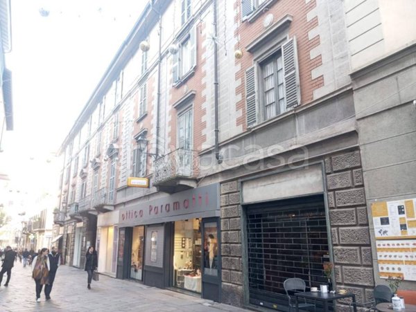 negozio in vendita a Lecco in zona Lecco Centro