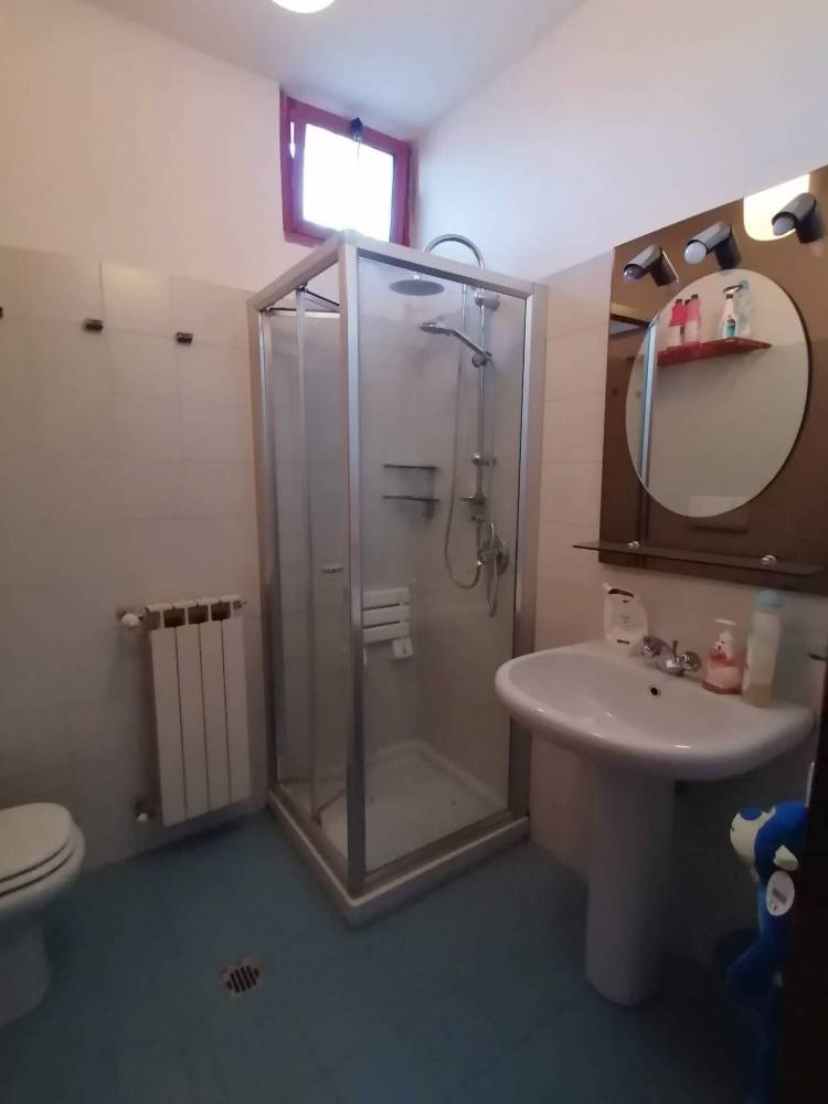appartamento in vendita a Lecco in zona Lecco Centro
