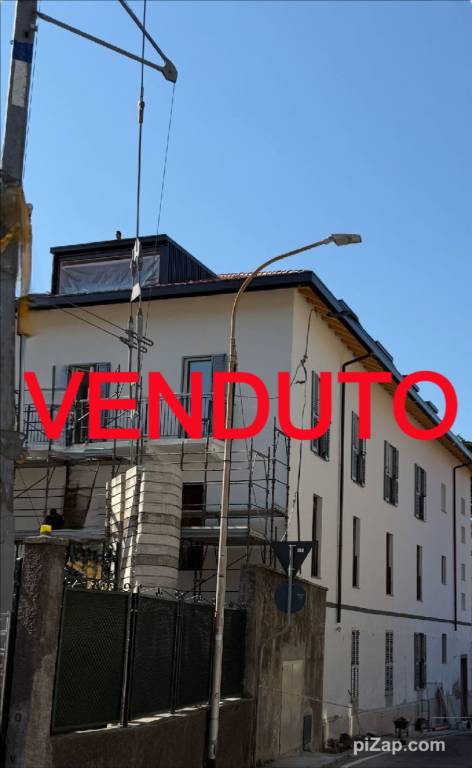appartamento in vendita a Lecco in zona Castello
