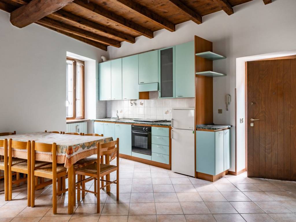 appartamento in vendita a Lecco in zona Chiuso