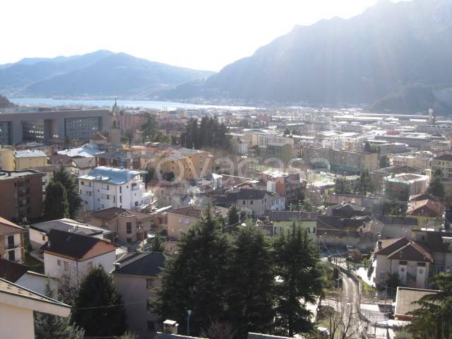 locale commerciale in vendita a Lecco in zona Belledo