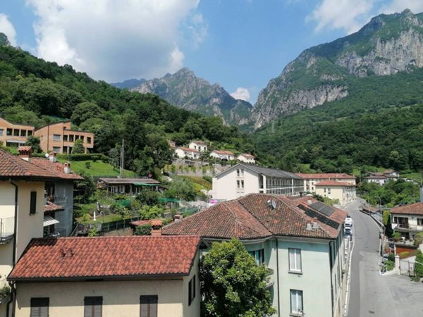 appartamento in vendita a Lecco in zona Bonacina