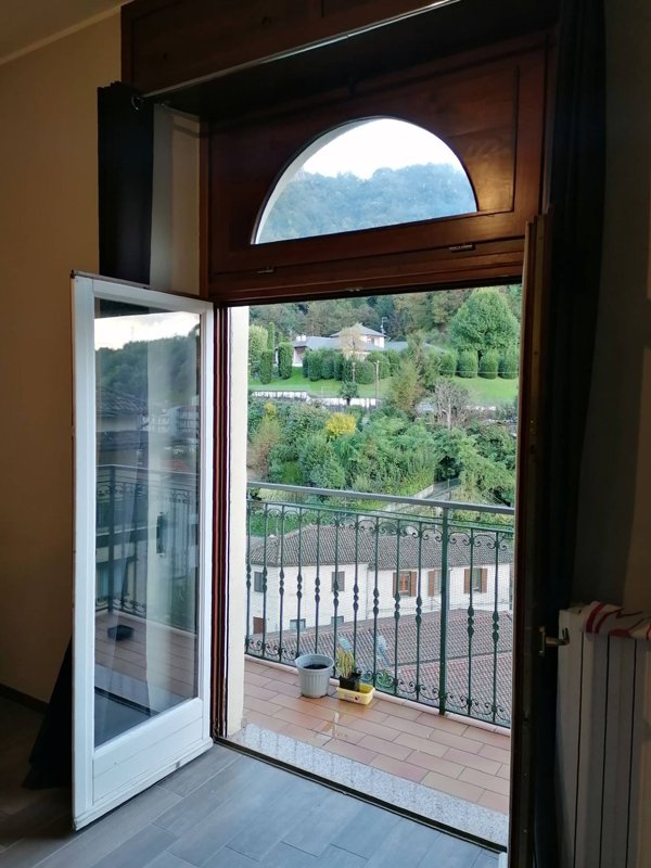 appartamento in vendita a Lecco in zona Bonacina