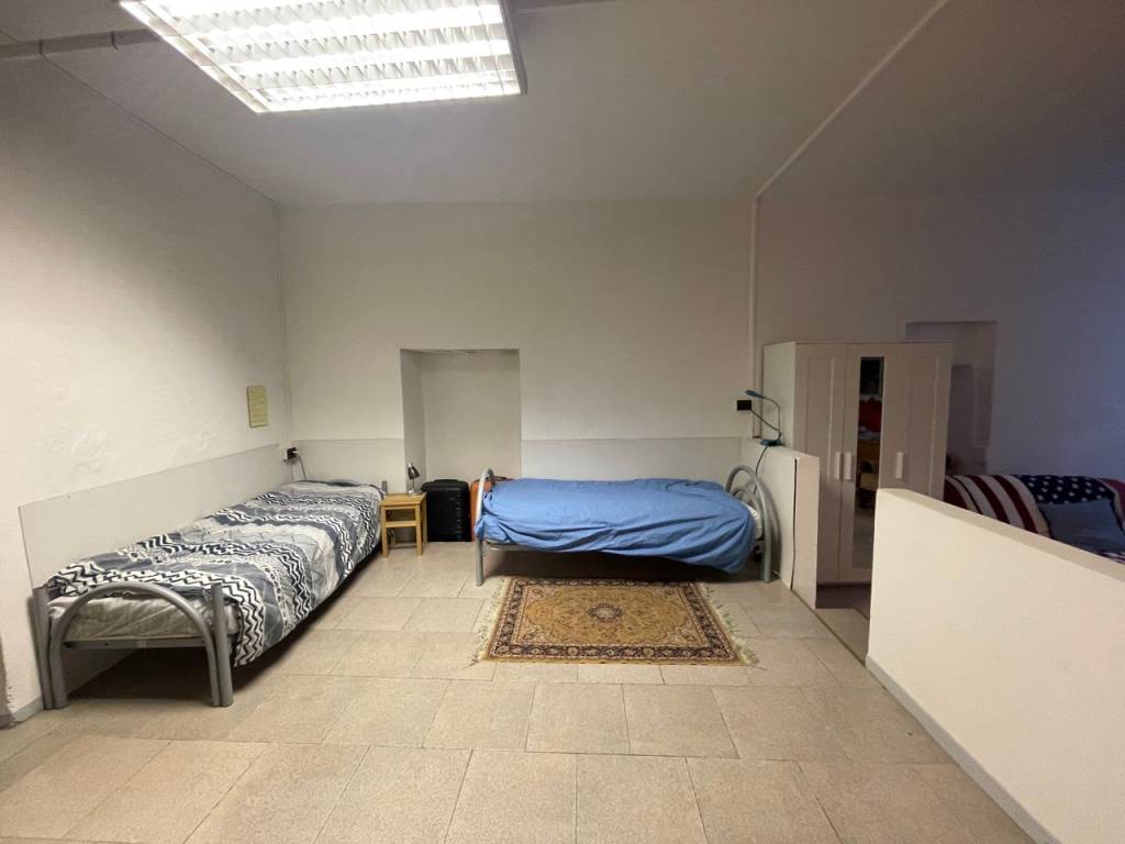 negozio in vendita a Lecco in zona Germanedo
