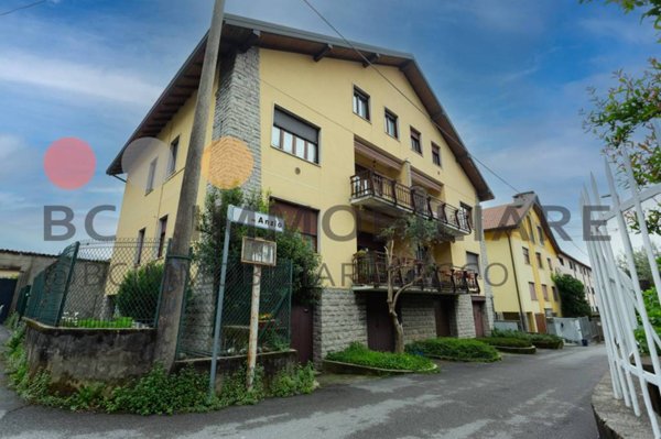 appartamento in vendita a Lecco in zona Castello