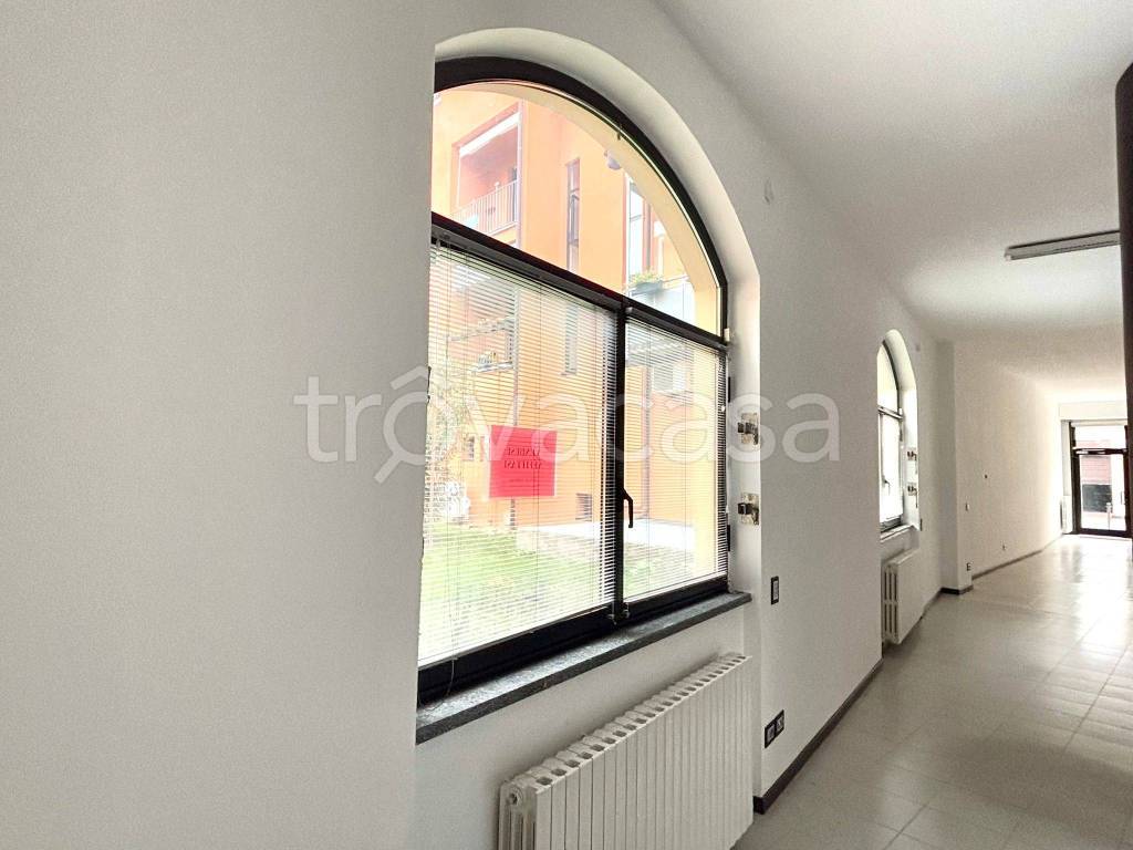 appartamento in vendita a Lecco in zona Pescarenico
