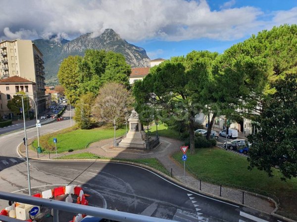ufficio in vendita a Lecco in zona Lecco Centro