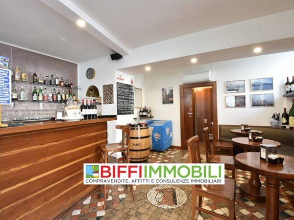 negozio in vendita a Lecco in zona Laorca
