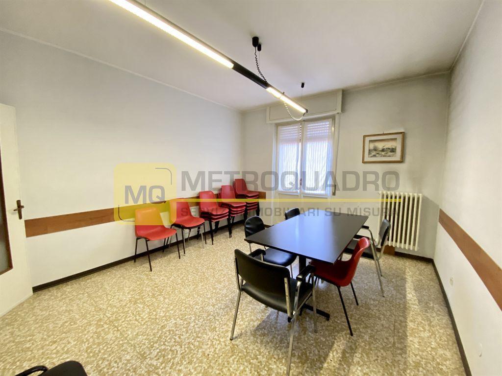 appartamento in vendita a Lecco in zona Viale Turati