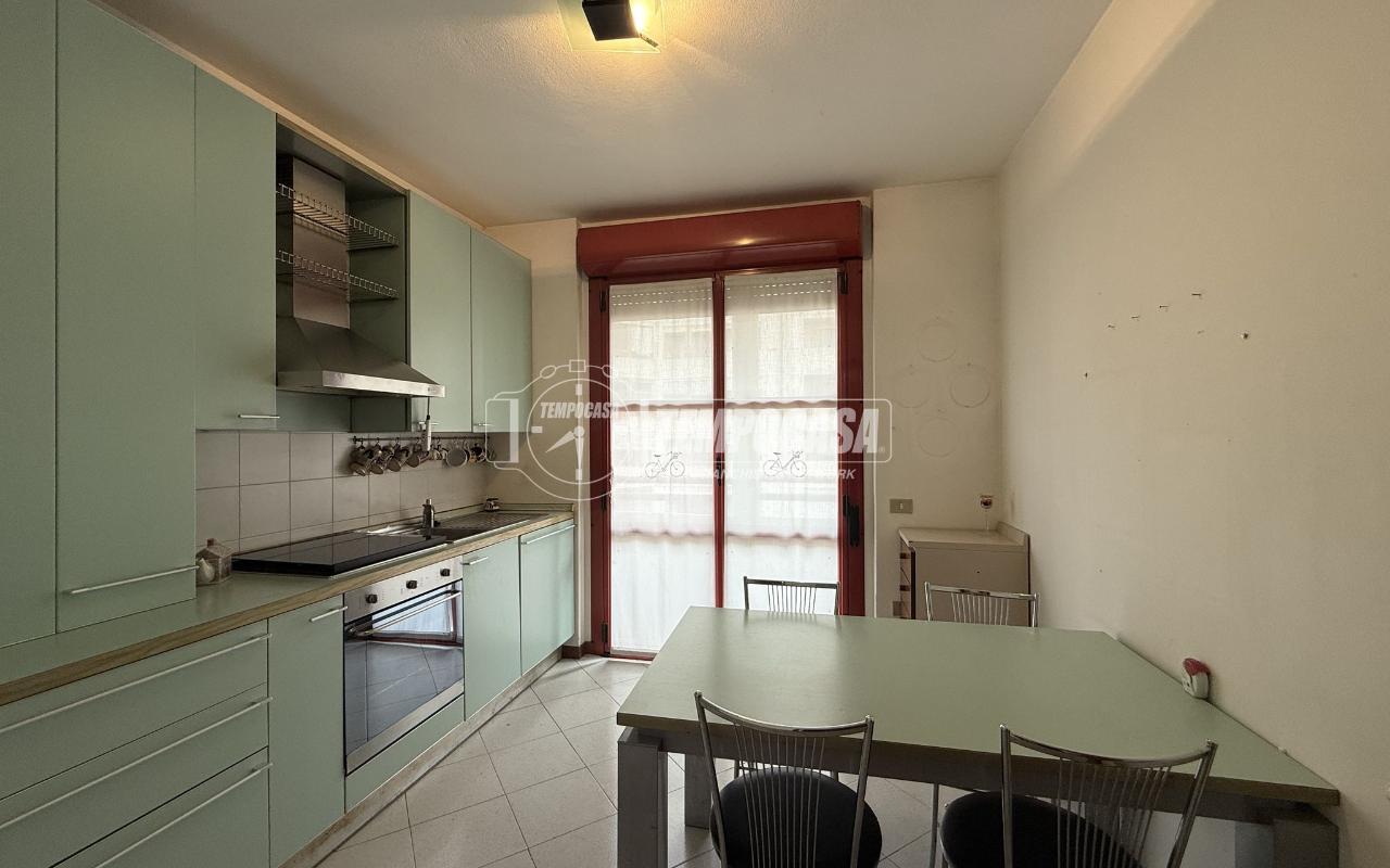 appartamento in vendita a Lecco in zona Maggianico