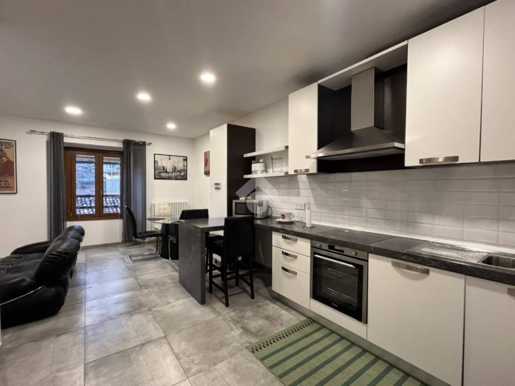 appartamento in vendita a Lecco in zona San Giovanni