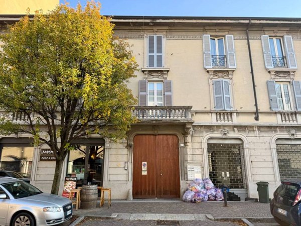 appartamento in vendita a Lecco in zona Lecco Centro
