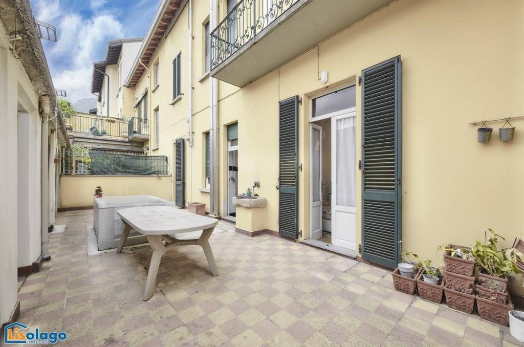 appartamento in vendita a Lecco in zona Lecco Centro