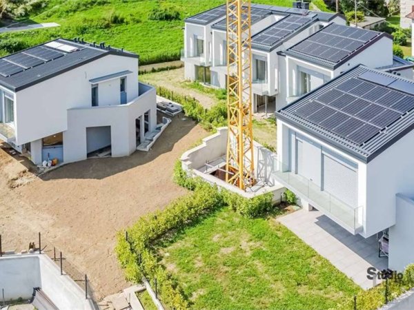appartamento in vendita a Lecco in zona Rancio