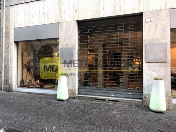 negozio in vendita a Lecco in zona Viale Turati